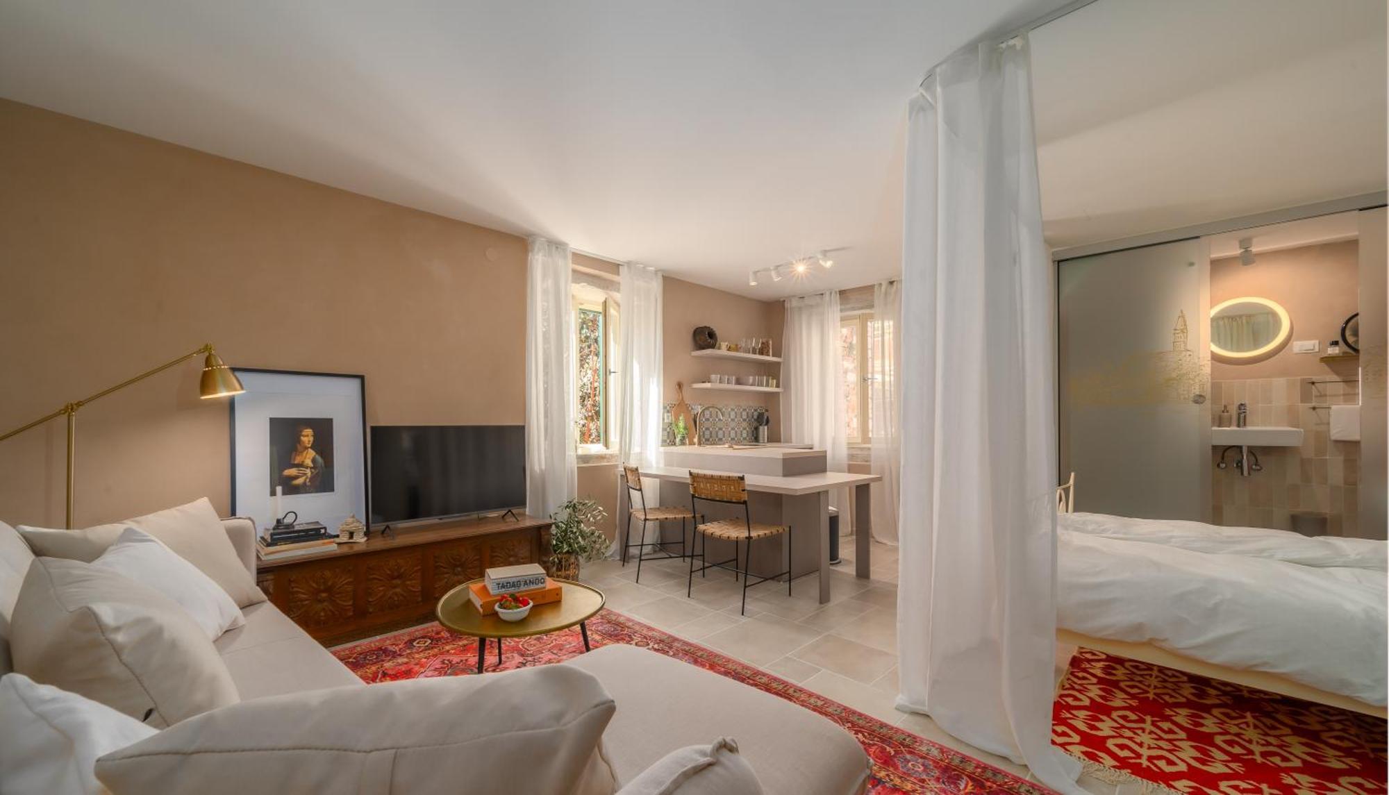 Montalbano Gem - Heritage Studio With Airy Vibes Ровинь Экстерьер фото