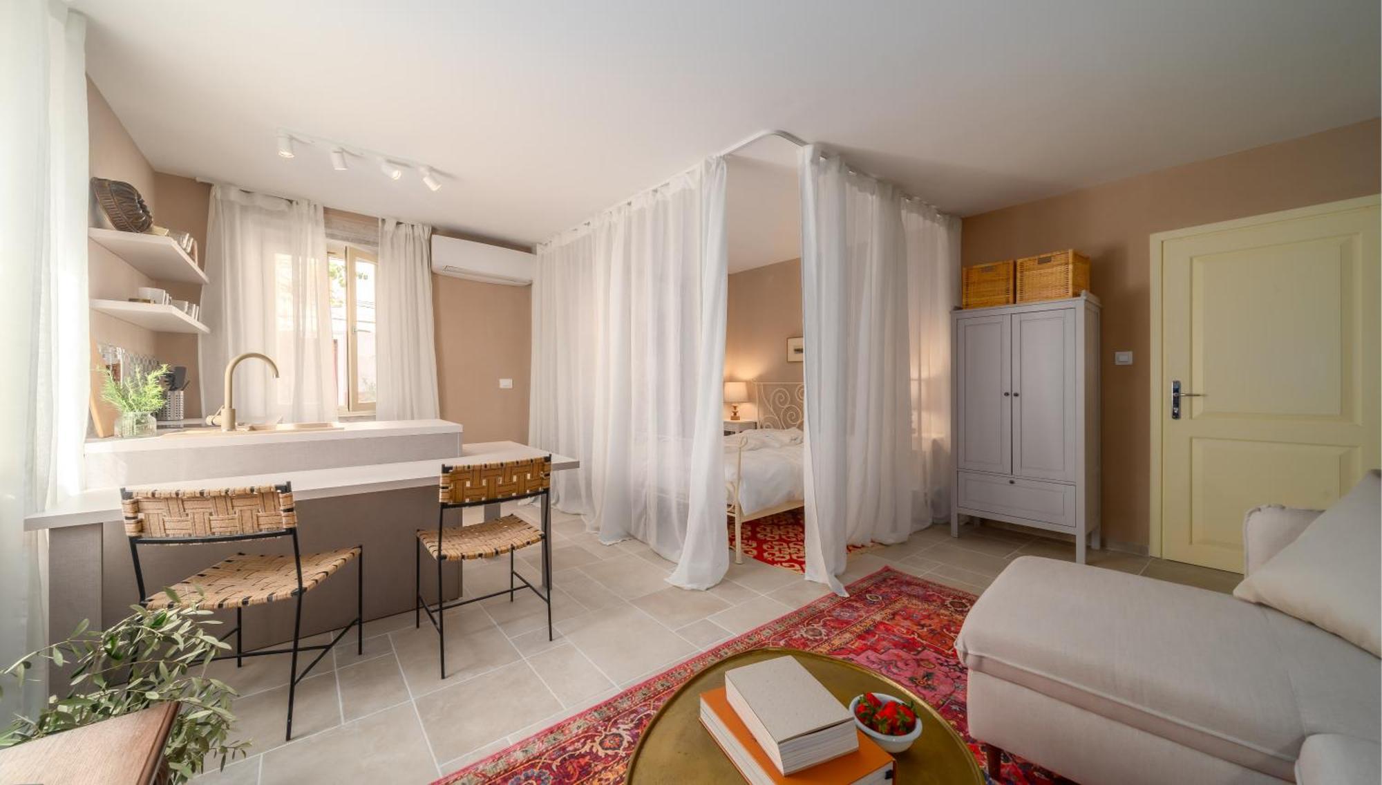 Montalbano Gem - Heritage Studio With Airy Vibes Ровинь Экстерьер фото